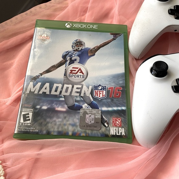 MICROSOFT XBOX ONE WIRELESS 2 CONTROLLERS
& MADDEN XBOX ONE GAME - Picture 5 of 7